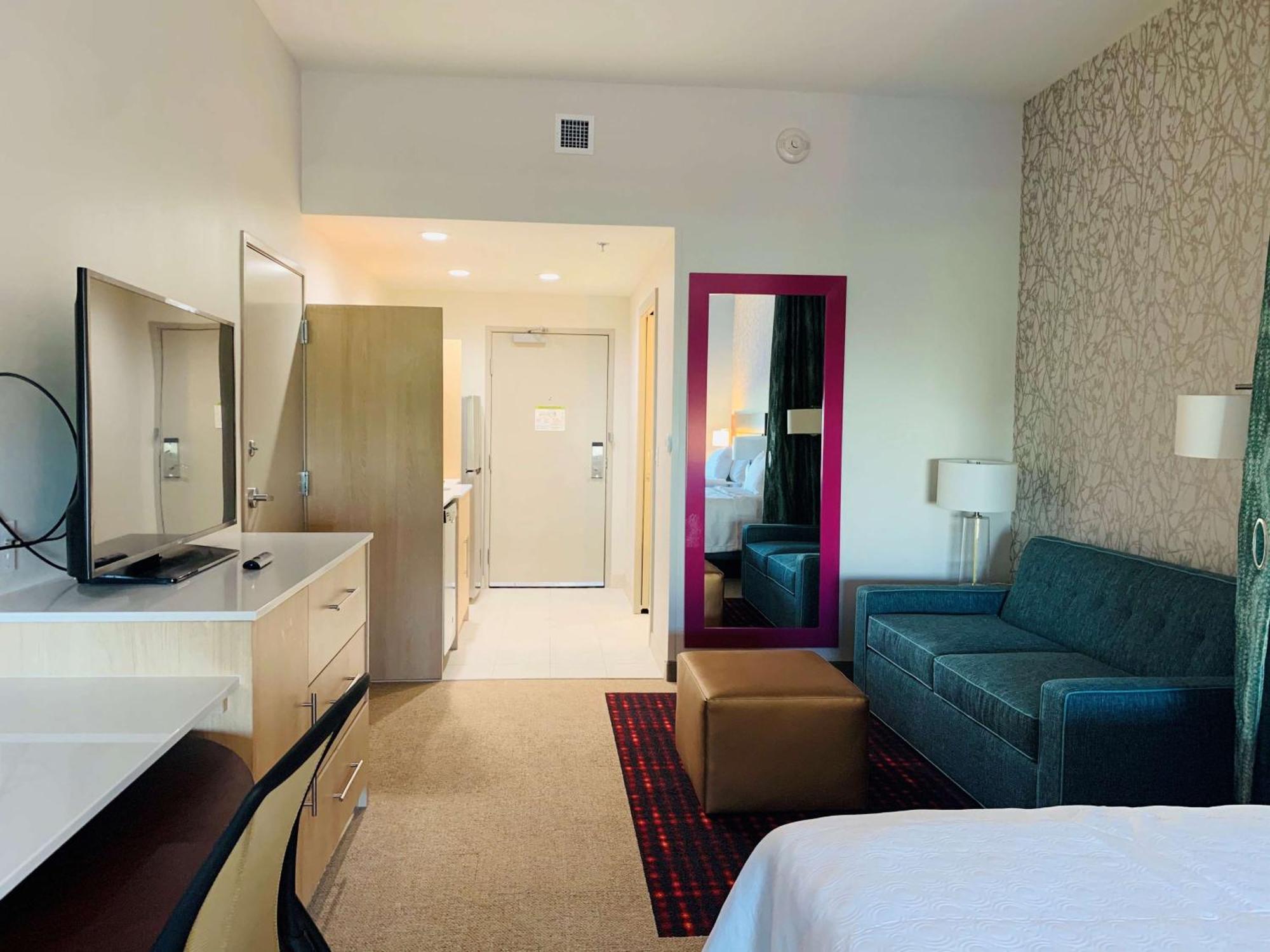 Hotel Home2 By Hilton